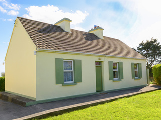 Property Photo: Paddy Staffs Cottage