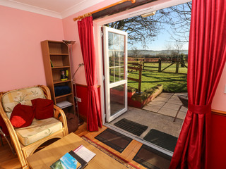 Property Photo: Cwtch Cowin