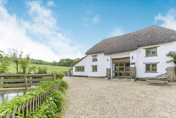 Property Photo: Groves Fishleigh