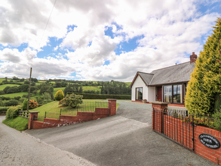 Property Photo: Drainbyrion Farm House