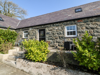 Property Photo: Bwthyn y Dderwen (Oak Cottage)