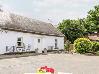Property Photo: Whispering Willows - The Thatch