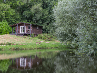 Property Photo: Lakeside Cabin
