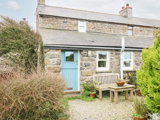 Property Photo: Gurnard's Cottage