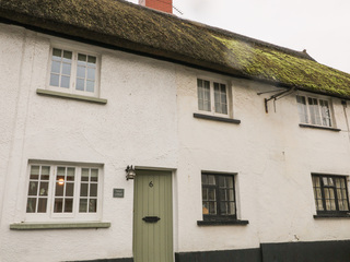 Property Photo: Robyn Cottage