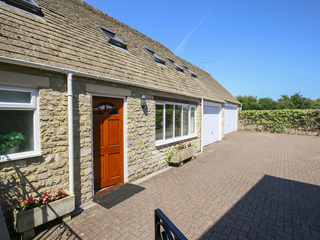 Property Photo: Courtyard Cottage