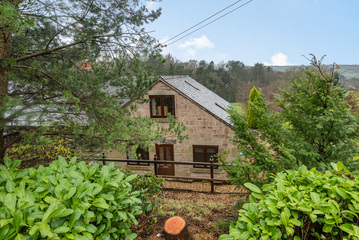 Property Photo: Hurst View Cottage