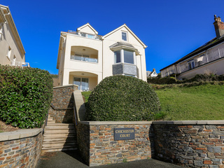 Property Photo: 6 Chichester Court