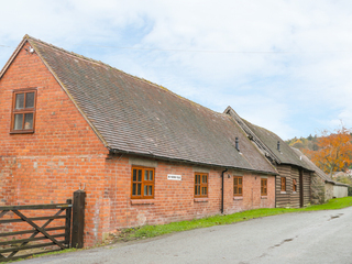 Property Photo: Old Hall Barn 4