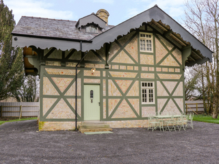 Property Photo: Swiss Cottage