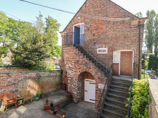 Property Photo: 2 Rodgers Mews