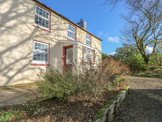 Property Photo: Ffynnondici Farmhouse
