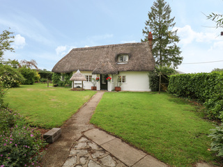 Property Photo: Thatch Cottage