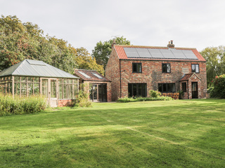 Property Photo: Craven Cottage