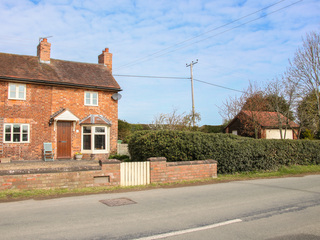 Property Photo: 1 Royal Oak Cottages