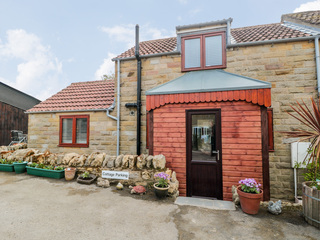 Property Photo: Farm Yard Cottage