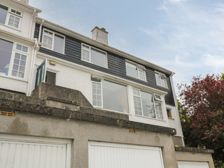 Property Photo: 8 Bowjey Terrace