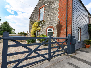 Property Photo: Lower Butchers Cottage