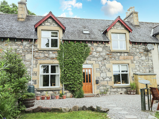 Property Photo: 2 Swordale Cottages