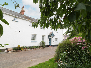 Property Photo: 1 Castle Cottages