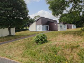 Property Photo: Harcombe House Bungalow 1