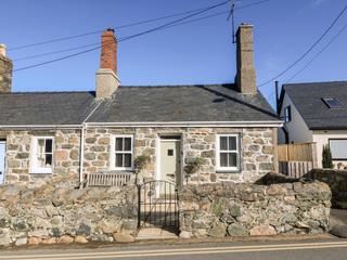 Property Photo: Bwthyn Cerrig Man (Pebble Cottage)