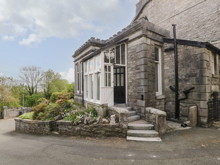 Property Photo: Low Lodge