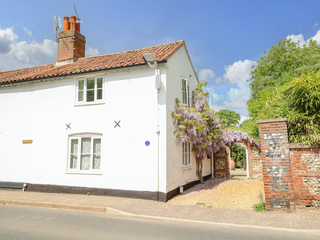 Property Photo: 1 Chelsea Cottage