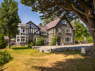 Property Photo: Gwern Borter Manor
