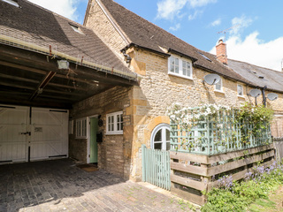 Property Photo: 1 Manor Cottage
