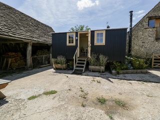 Property Photo: The Hut