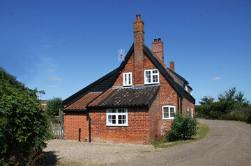 Property Photo: 1 Grange Cottages, Westleton