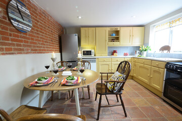 Property Photo: 1 The Old Coach House, Huntingfield
