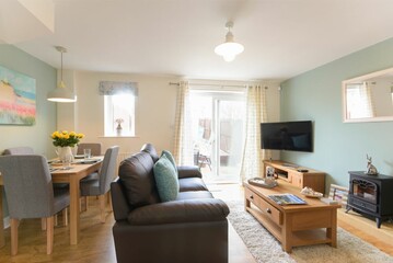 Property Photo: Shell Cottage (Seahouses)