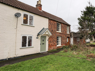 Property Photo: Thames Cottage