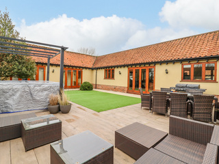 Property Photo: The Stables at Hall Barn