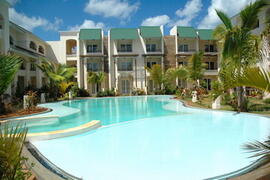 Property Photo: Beach Apartments - Swimming Pool 	