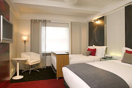 Property Photo: Paramount Hotel Times Square bedroom