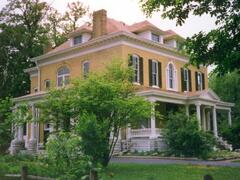 Property Photo: Voted Best Illinois Bed & Breakfast -IL Magazine Readers Poll