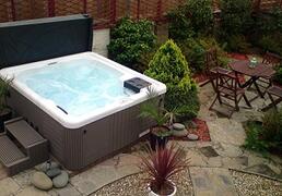 Property Photo: Offshores hot tub