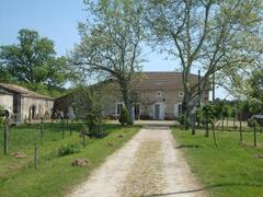 Property Photo: Private drive to Cauboue